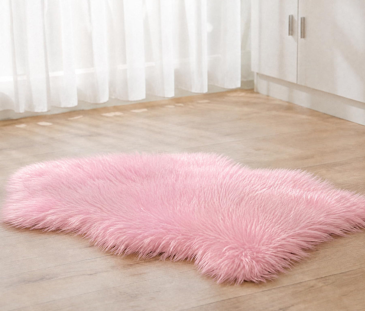 Ophanie Leopard Rugs for Bedroom Living Room, Cheetah Print Rug Fluffy Shag Large Fuzzy Plush Soft Throw,Large Shaggy Floor Faux Animal Throw 4x6 Carpets,Decor Aesthetic with Over 99 pcs Pile fibers