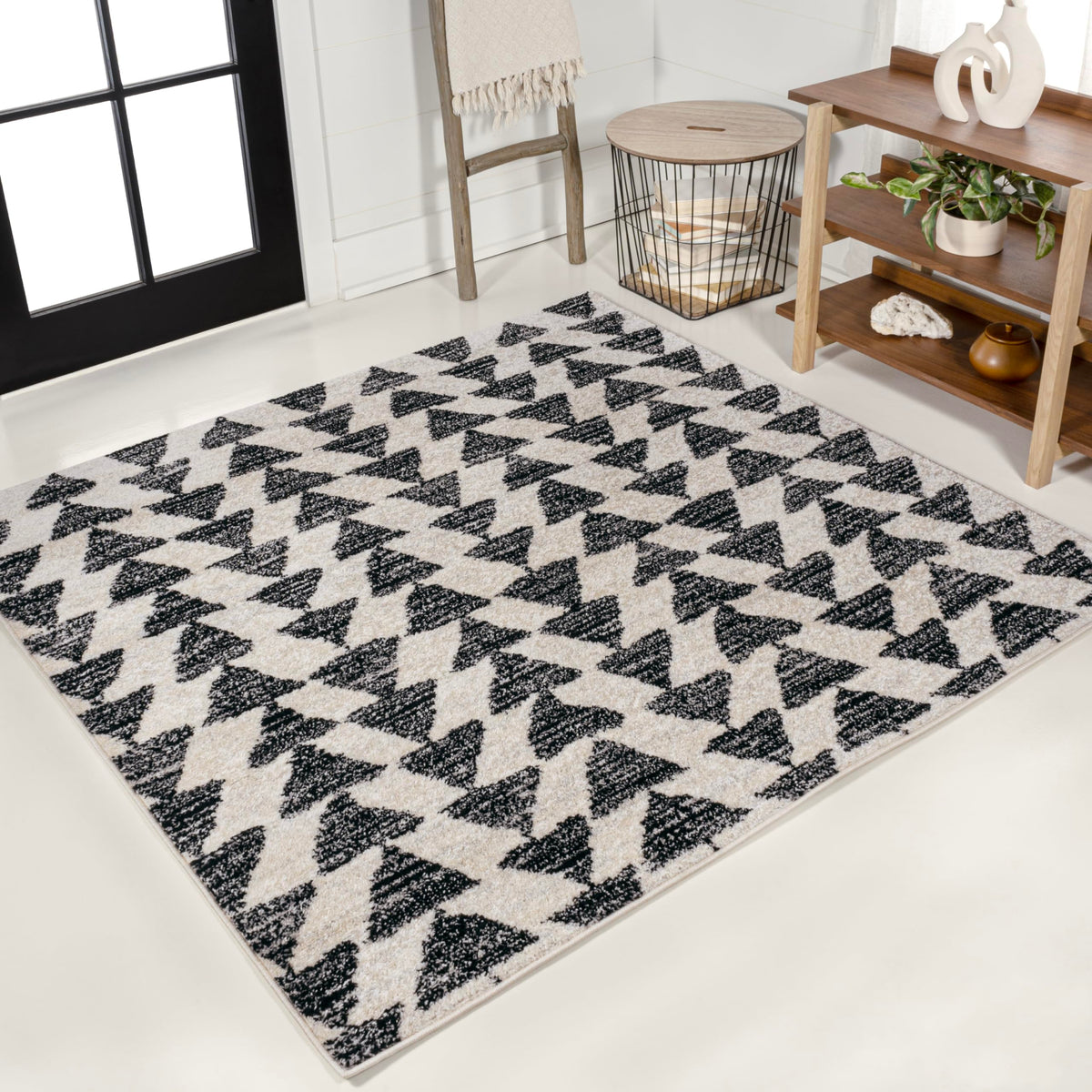 JONATHAN Y Aisha Moroccan Triangle Geometric Cream/Black Indoor Area Rug, 8x10, Contemporary, Modern, Easy-Cleaning for Living Room, Bedroom, Kitchen, Pet Friendly, Non-Shedding (MOH206A-8)