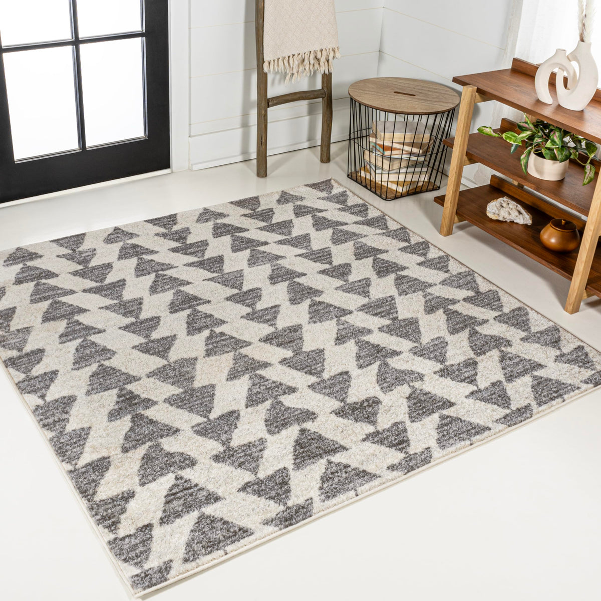 JONATHAN Y Aisha Moroccan Triangle Geometric Cream/Black Indoor Area Rug, 8x10, Contemporary, Modern, Easy-Cleaning for Living Room, Bedroom, Kitchen, Pet Friendly, Non-Shedding (MOH206A-8)
