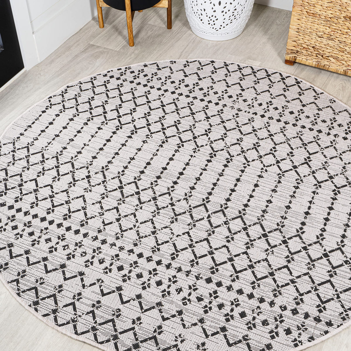 JONATHAN Y Moroccan Geometric Indoor Outdoor Area Rug 8X10 Natural/Black, Ourika Textured Weave for Backyard, Patio, Porch, Easy-Cleaning, High Traffic, Pet-Friendly, Non-Shedding (SMB108D-8)