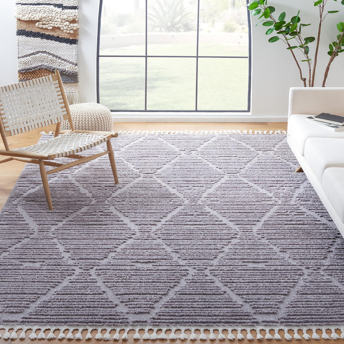 SAFAVIEH Area Rug 8x10 - Marrakesh Collection - Large - Beige, Moroccan Trellis Design with Tassel Detail, Non-Shedding & Easy to Clean, Ideal for Living Room, Bedroom, Dining Space (MRK517C)